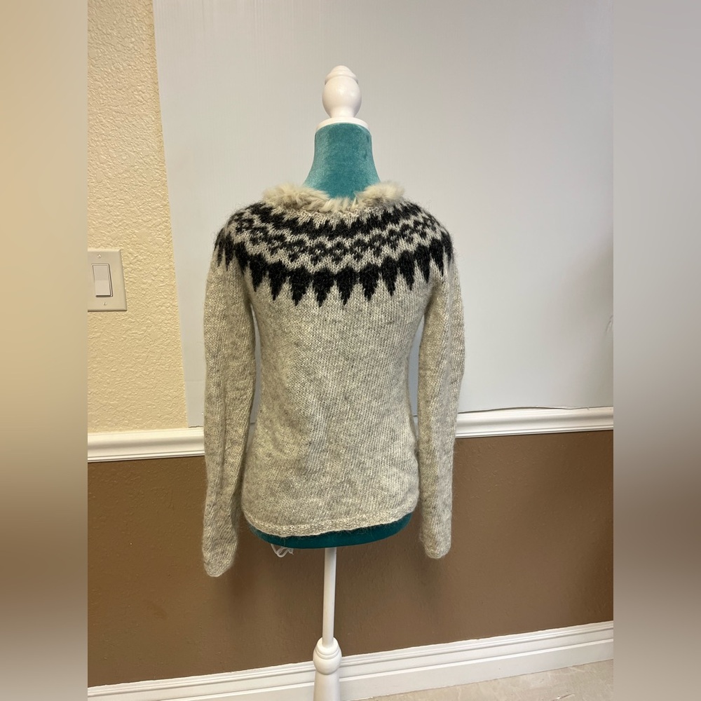 Handmade Icelandic Fair Isle Nordic Wool Sweater – Size S - Picture 6 of 8